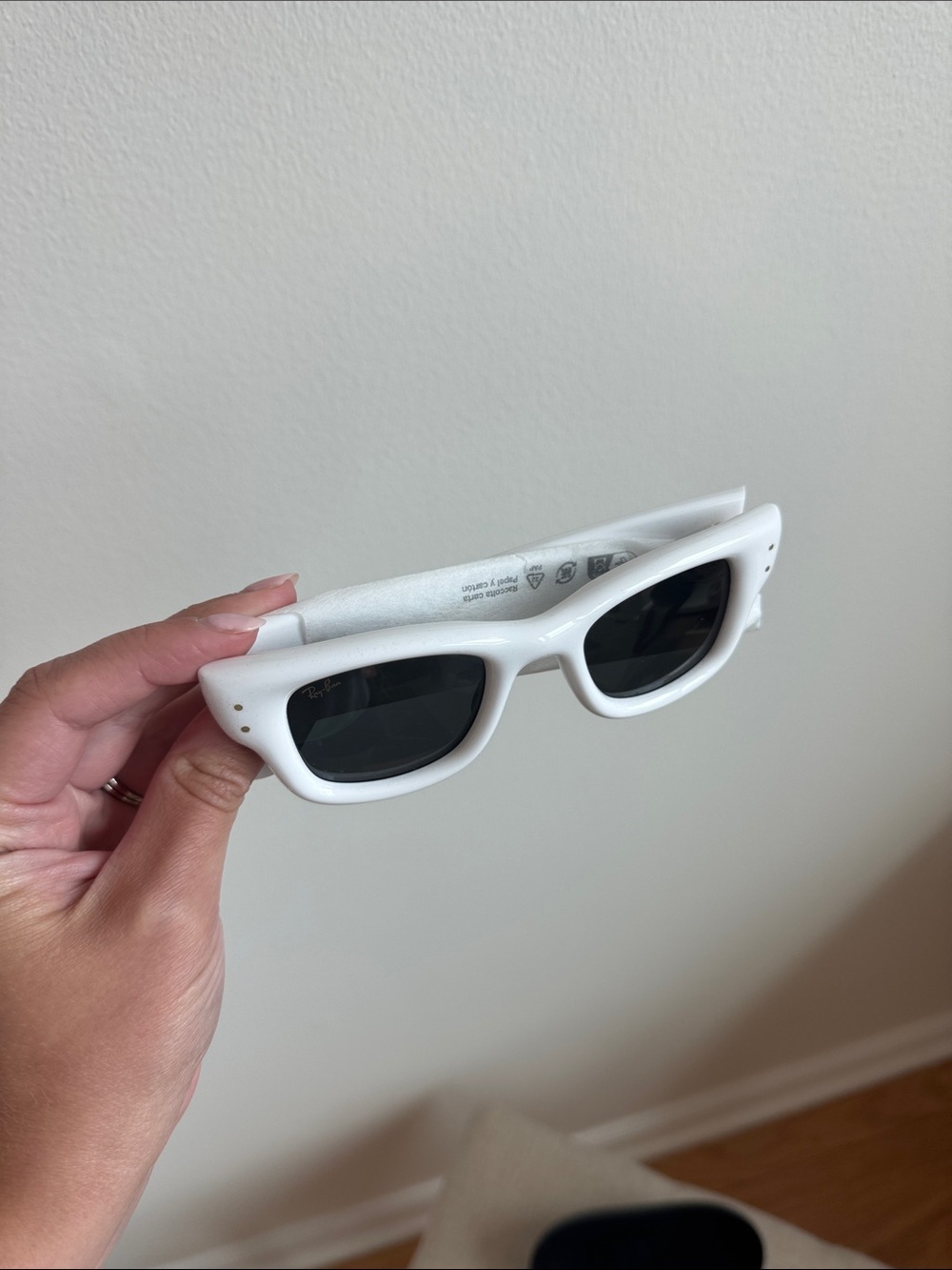 Ray-Ban White Frame Sunglasses with Dark Lenses - Picture 2 of 4